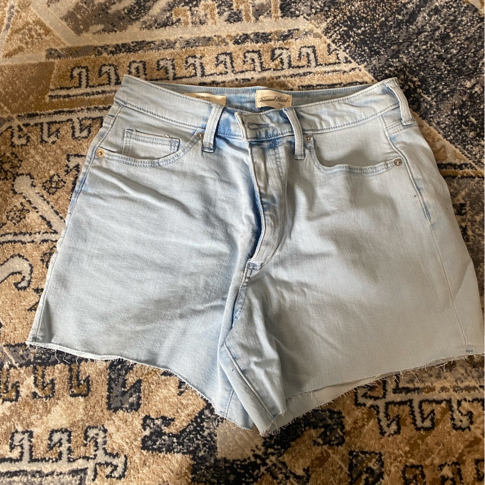 Universal thread high rise midi shorts